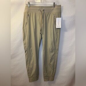 Athleta Trekkie North Women’s Tan Joggers Size: 14 NWT
